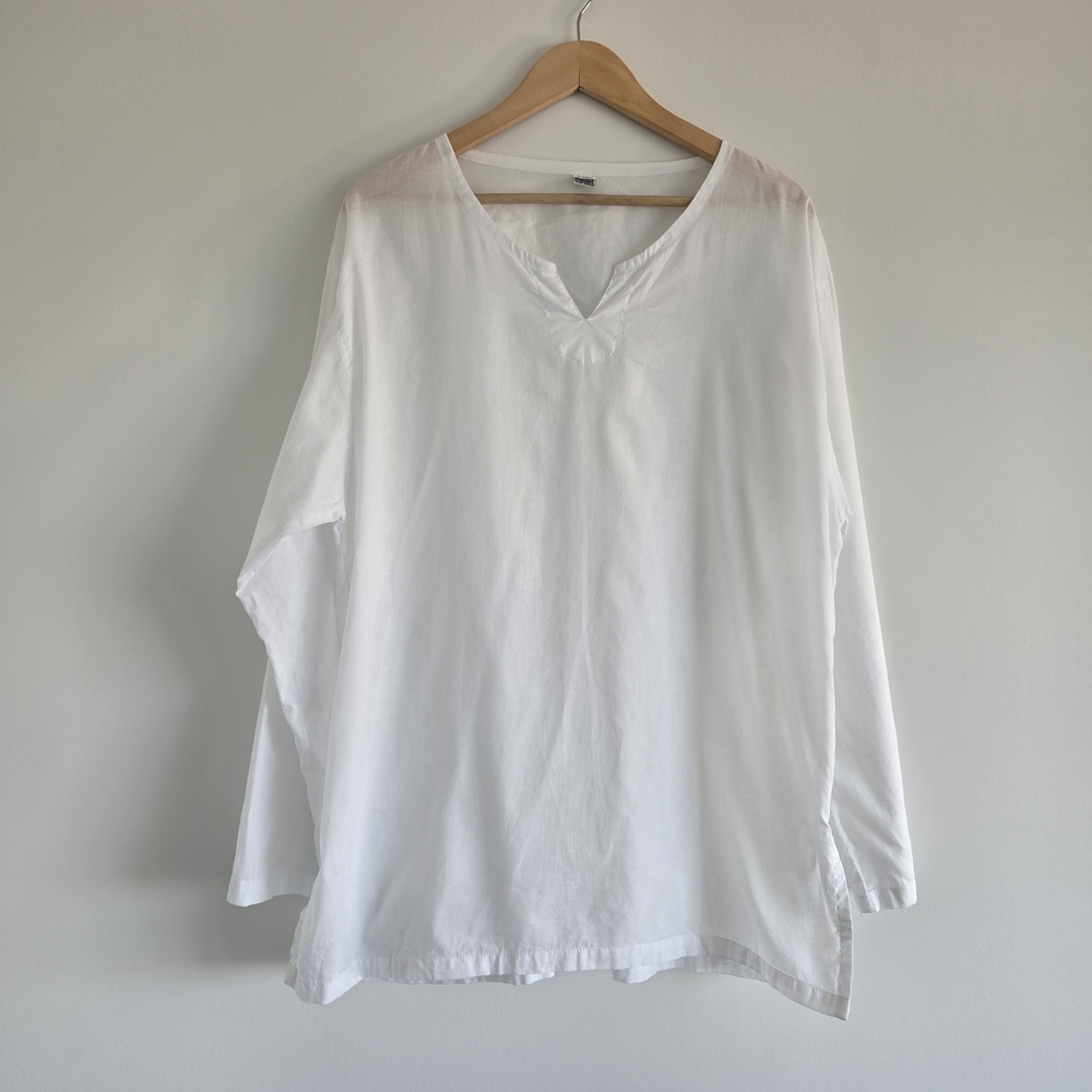 NWOT White V-Neck Long Sleeve Shirt One Size 100% Cotton
